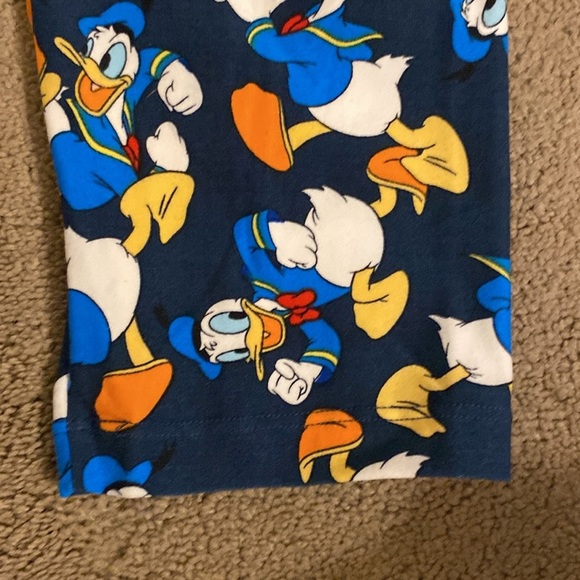 LULAROE TALL & CURVY DONALD DUCK LEGGINGS - Picture 9 of 9